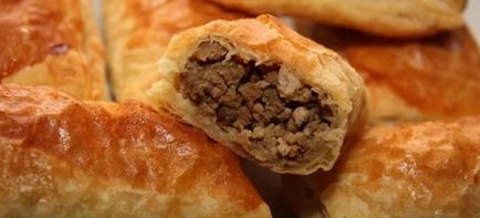 Piesele cu puf de carne, drojdie și cartof - rețete delicioase de plăcinte prăjite și coapte