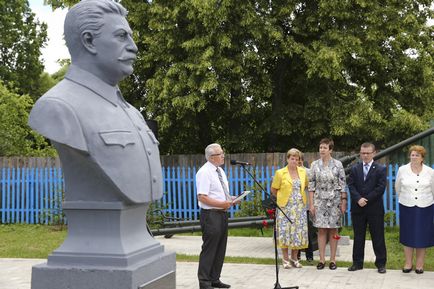 Sub secară a fost deschis un muzeu al lui Iosif Stalin (foto)