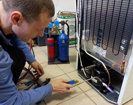 Repararea compresorului înlocuirii frigidere a motorului cu vacuum cu mâinile proprii