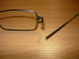 Reparați ochelarii cu propriile mâini - cum puteți repara singur cadrul