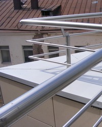 Repararea parapetelor, garduri pentru balustrade de acoperiș