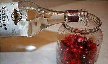 Рецепт домашньої настоянки з вишні на спирту