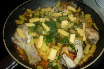 Recept csirkecomb burgonyával és mártással lépésre képekkel