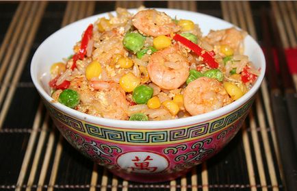 Рис з яйцем по китайськи, рецепт приготування з фото і відео
