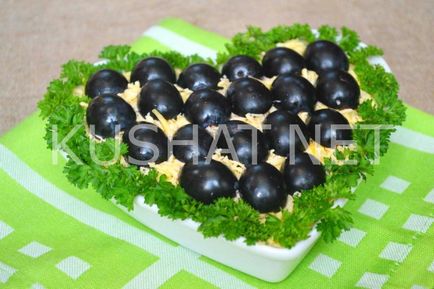 Saláta „Tiffany” csirke és a szőlő (Tiffany csirke saláta és szőlő recept) Saláta „Tiffany” csirke és a szőlő
