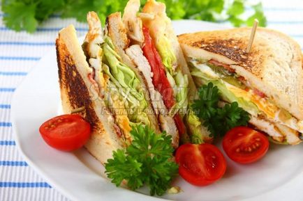 Sandwich cu pui