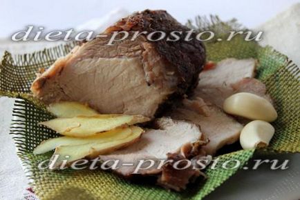 Carne de porc coaptă într-o bucată în manșon