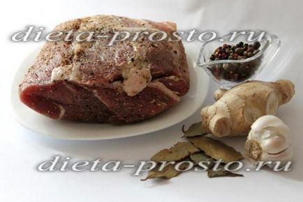 Carne de porc coaptă într-o bucată în manșon