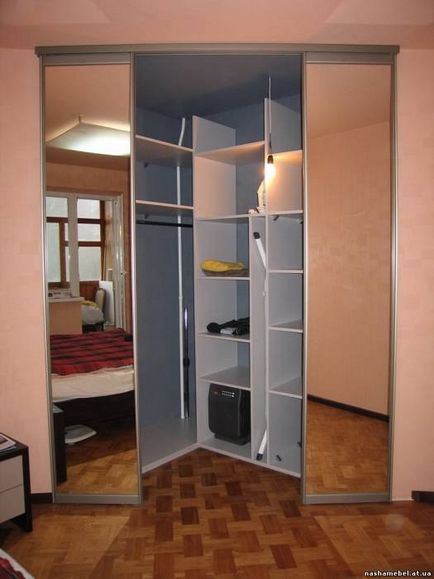 Corner öltözködés a hálószobában, hogyan kell kiválasztani a megfelelő alakú (szögletes) Corner gardrób, hálószoba, hogyan kell kiválasztani a megfelelő formában