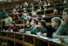 University of St. Petersburg gyerek (gyermek) Szentpétervári Egyetem a gyerekek