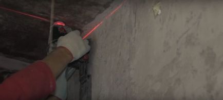 Відео установка маяків під штукатурку стелі по лазерному рівню