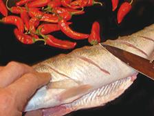 Formái és vágás félkész termékek halból
