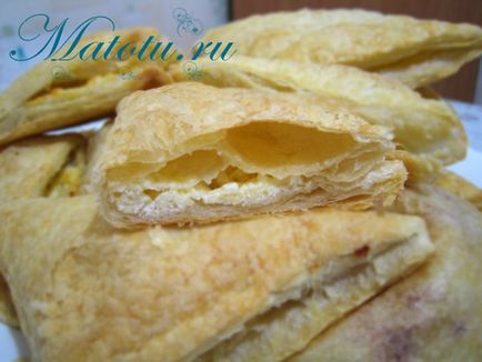 Khachapuri cu brânză de patiserie - preparate culinare pas cu pas cu fotografii