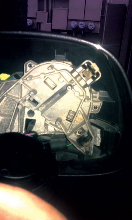 Заміна мотора бокового дзеркала на touareg