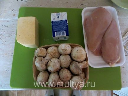 Julien a multivarka gombával és csirke (gombák) Julien a multivarka gombával és csirke