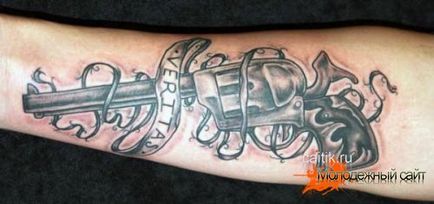 Jelentés tetoválás fegyvert (14 fotó tetoválás)