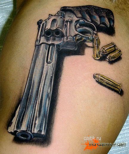 Valoarea unui pistol tatuaj (14 tatuaje foto)