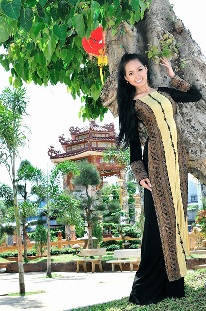 Ao dai - vietnami nemzeti női kosztüm (40 fotó)