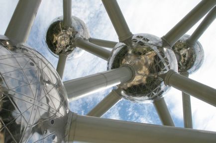 Atomium la Bruxelles