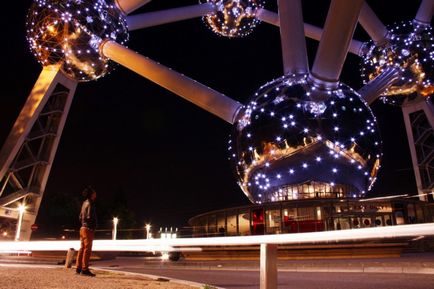 Atomium la Bruxelles