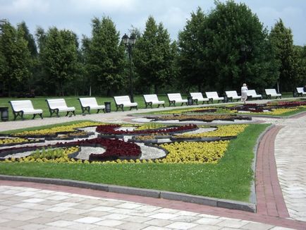 Parcul Tsaritsynsky din Moscova foto fântână cântând în Tsaritsino, o călătorie în lumea naturii