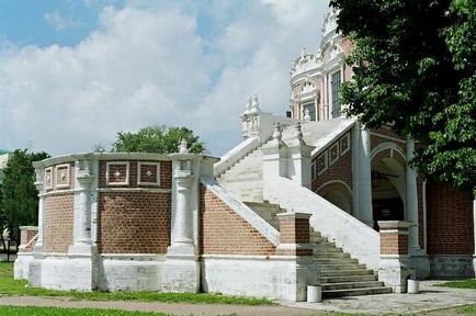 Церква Покрови у Філях - державний храм з трагічною долею