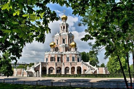 Церква Покрови у Філях - державний храм з трагічною долею