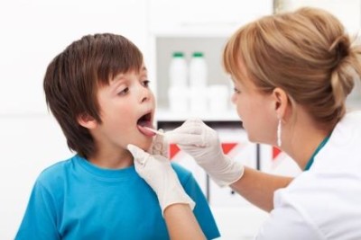 Gyakori torokgyulladást a gyermek okok és a kezelés