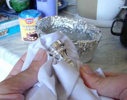 Ce să curățați argintul acasă - cele mai bune mijloace