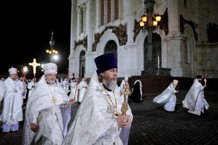 Mi történik a templomban a húsvéti cikket