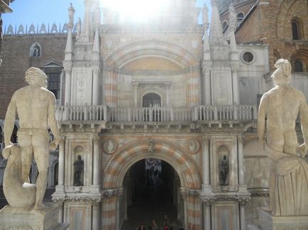 Doge's Palace excursii, expoziții, adresa exactă, telefon