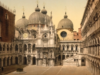 Палац дожів у Венеції витончена краса і цікаві таємниці