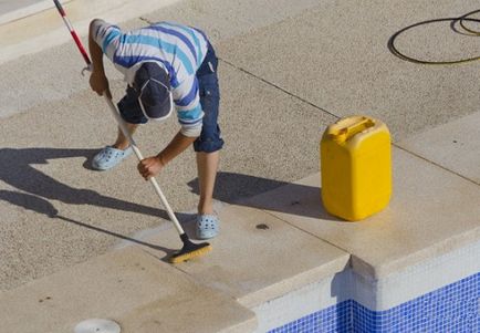 Funcționarea bazinului, piscina după iarnă, cum să pregătiți în mod corespunzător piscina pentru sezonul de vară,