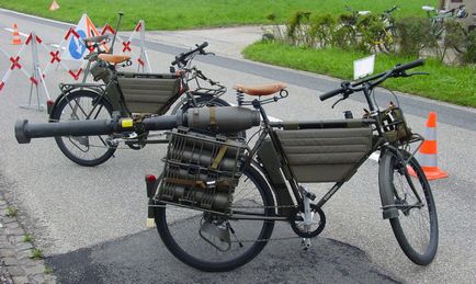 Cum se utilizează biciclete militare, rusul Șapte