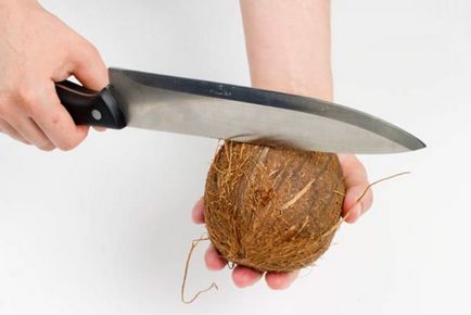 Cum să deschideți o nucă de cocos la domiciliu deschideți nuca de cocos
