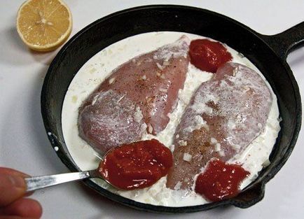 Як зробити куряче м'ясо соковитим секрет приготування філе, запеченого в вершках