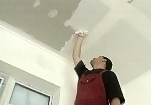 Cum să ștampilezi plafonul din plăci de ghips