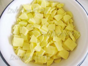 Cartuș cu cartofi cu brânză în cuptor 3 cele mai bune opțiuni