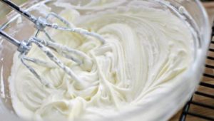 Crema de brânză cu lapte condensat pentru prăjituri, 7 rețete cu fotografie