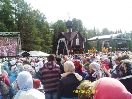 Procesiunea către marele râu (note și fotografii ale unui martor ocular)