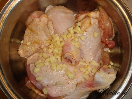 Picior de pui și coapse într-un cazan dublu - 191 kcal, o rețetă cu o fotografie, gustoasă, utilă, ușoară