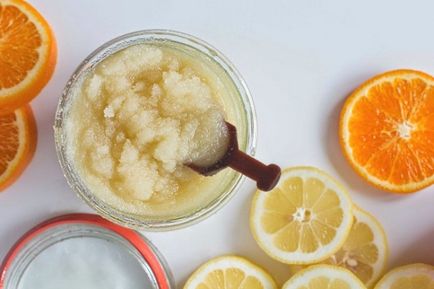 Лимонний скраб для тіла з медом і сіллю