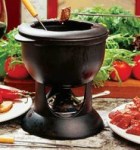 Un set pentru fondue este un cadou perfect pentru doi