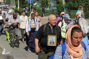 Într-o zi a marii procesiuni