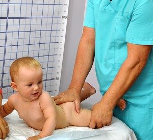 Остеопатія при дисплазії тазостегнових суглобів у малюка