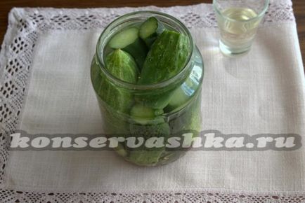 Гострі мариновані огірки - рецепт на зиму