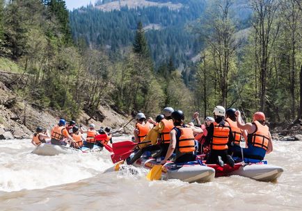 Ellentétben katamarán raft (kontraszt) Ellentétben a tutaj a katamarán