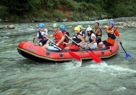 Ellentétben katamarán raft (kontraszt) Ellentétben a tutaj a katamarán
