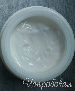 Feedback despre crema de fata l oreal moisturizing expert 24 ore Imi place sa folosesc aceasta crema