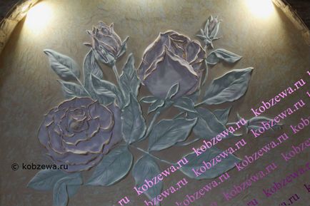 Panno cu trandafiri și piatră decorativă pentru tapet, studioul de artă natalya kobzeva